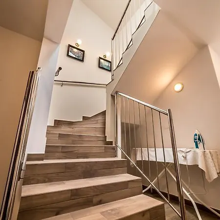 Privat bolig I Poducha *